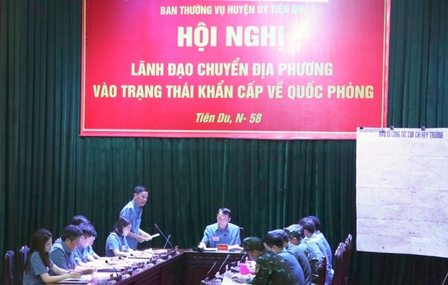 Hội nghị Ban Thường vụ Huyện ủy Tiên Du ra nghị quyết lãnh đạo chuyển địa phương vào trạng thái khẩn cấp về quốc phòng.