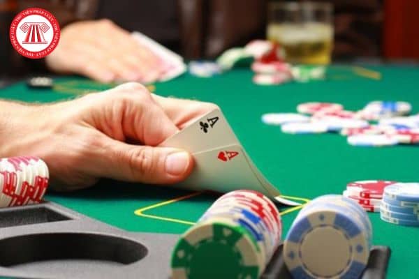 Có được đơn phương chấm dứt hợp đồng với người lao động đánh bạc tại nơi làm việc?