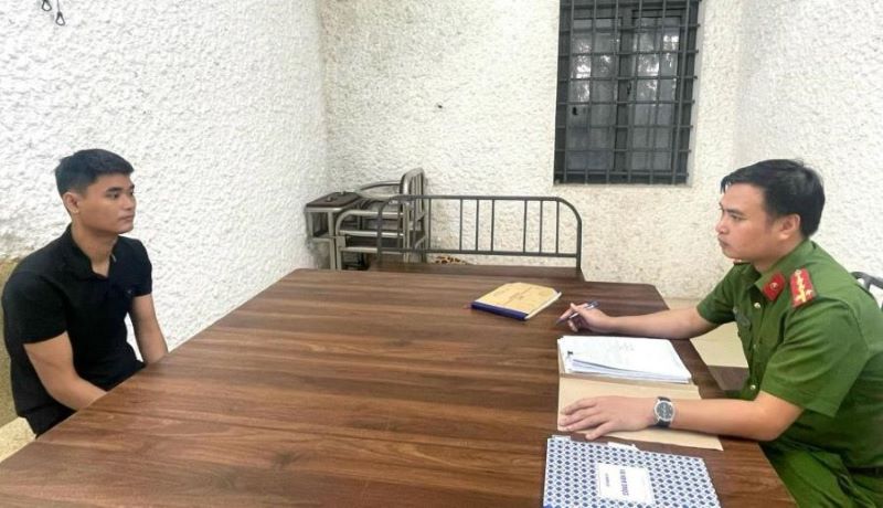 Nguyễn Quốc Diễn tại cơ quan điều tra.