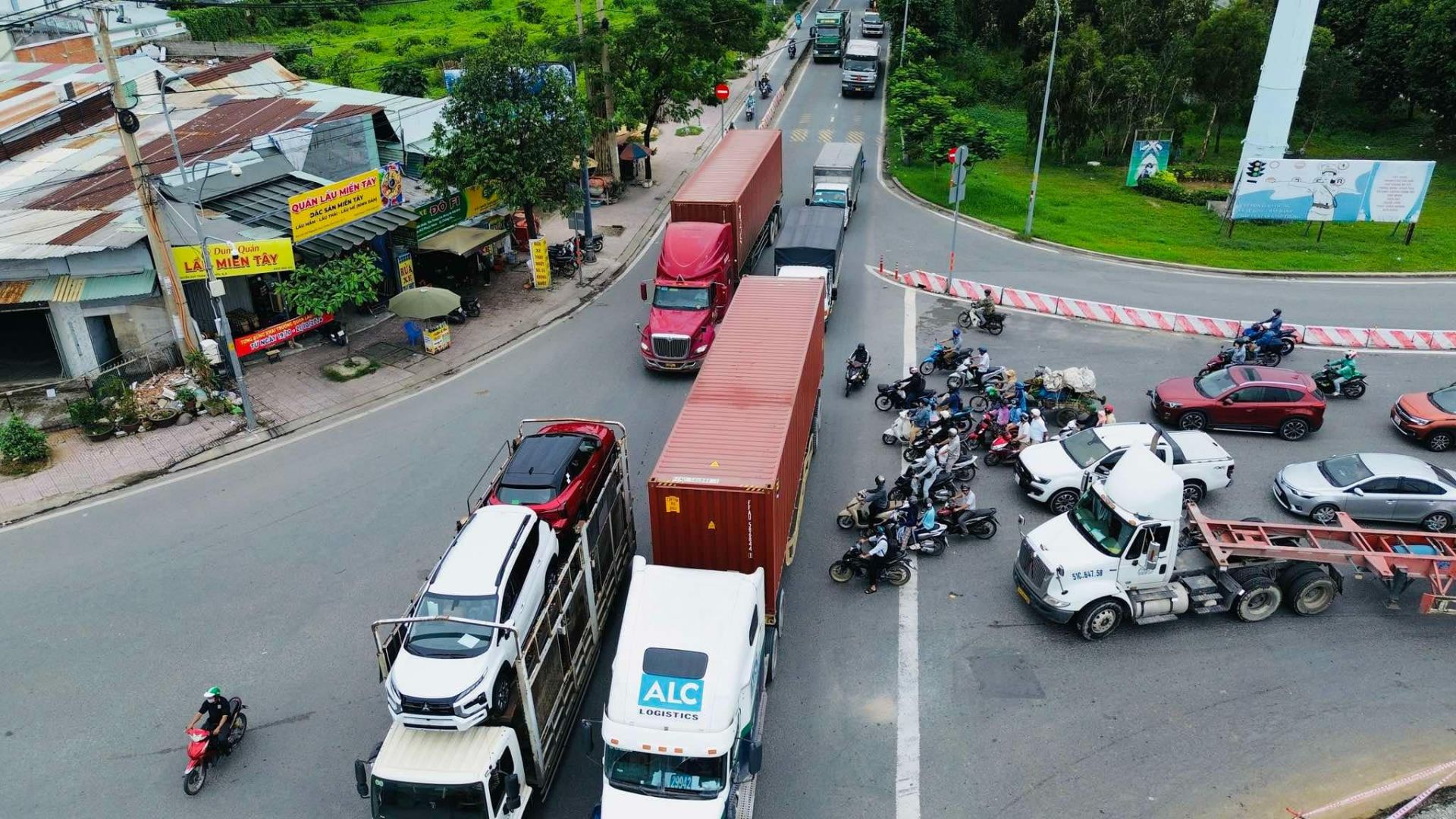 TP. Hồ Chí Minh gia hạn thí điểm phạt nguội xe quá tải đến hết 31/12