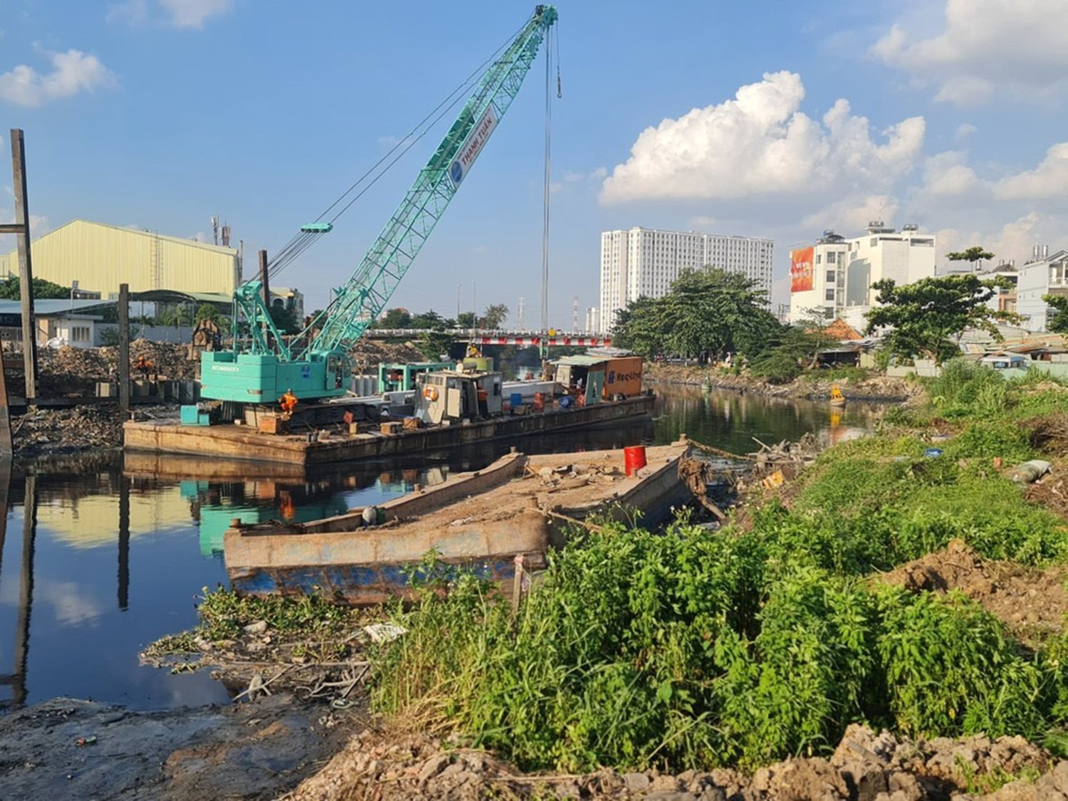 Dự án Xây dựng hạ tầng và cải tạo kênh Tham Lương - Bến Cát - rạch Nước Lên là dự án cải tạo môi trường, đô thị trọng điểm của TP. Hồ Chí Minh