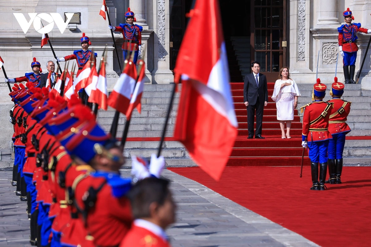 Quân nhạc cử Quốc thiều Việt Nam - Peru