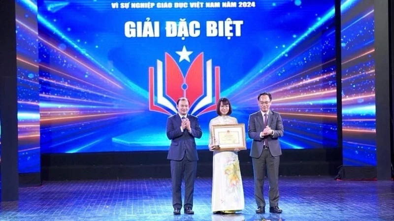 Ban tổ chức đã trao 1 giải đặc biệt