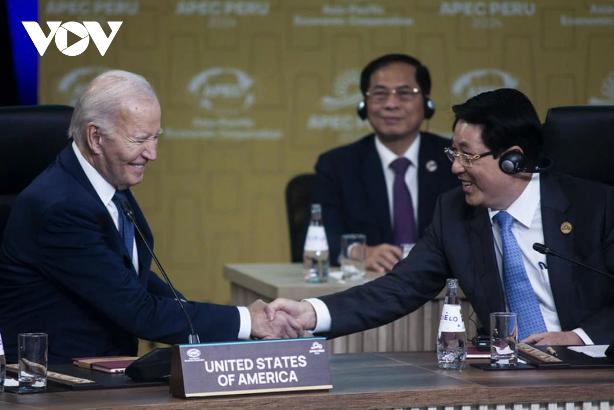 Chủ tịch nước Lương Cường và Tổng thống Mỹ Joe Biden tại Diễn đàn Hợp tác kinh tế châu Á - Thái Bình Dương (APEC) 2024