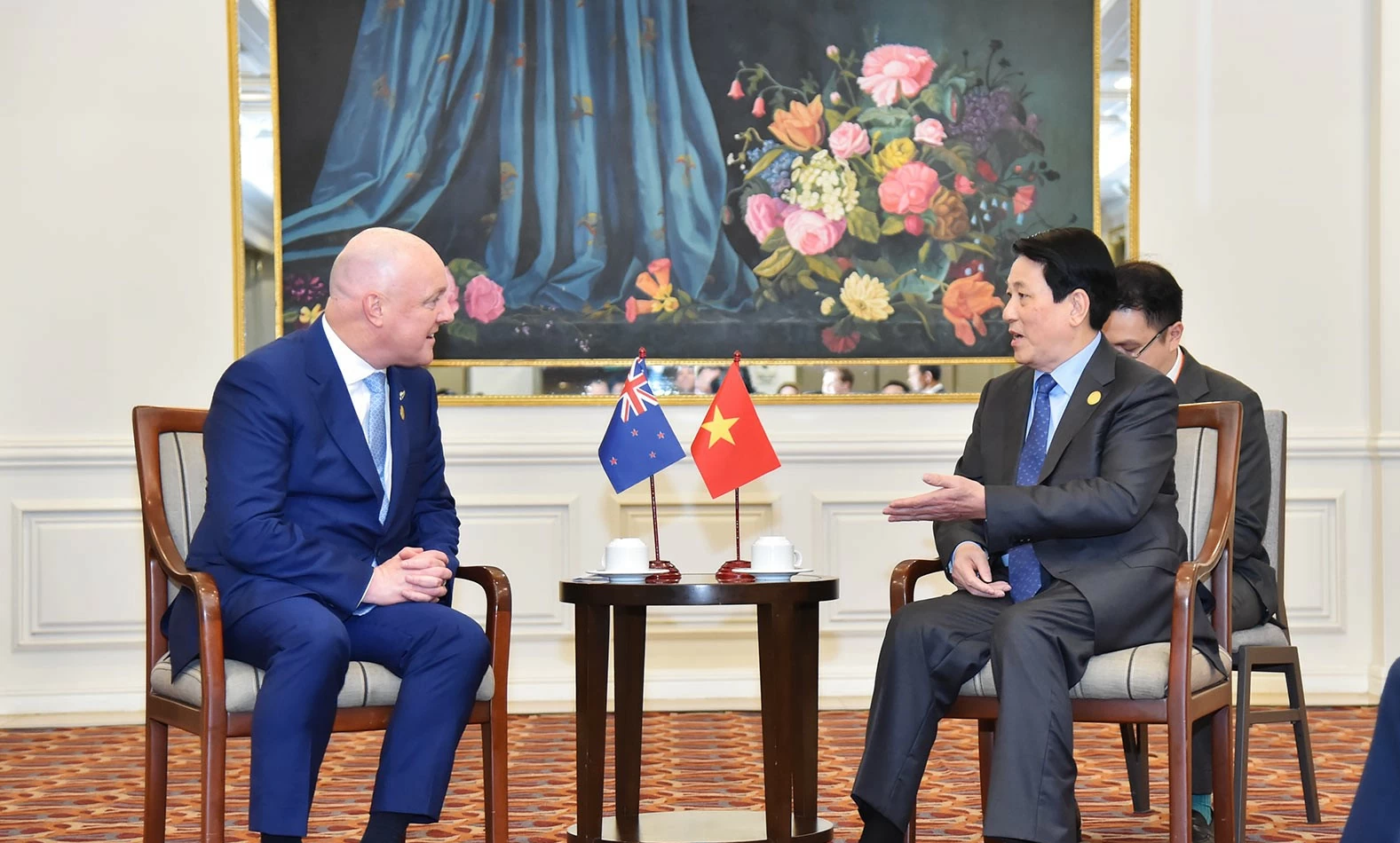 Tại APEC 2024, gặp Chủ tịch nước Lương Cường, Thủ tướng New Zealand đề xuất hai bên mở rộng hợp tác sang các lĩnh vực mới: ứng phó biến đổi khí hậu, kinh tế xanh, kinh tế số... (Ảnh: Tuấn Anh)