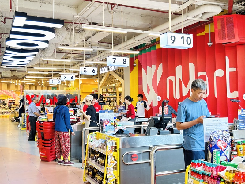 Khách hàng mua sắm tại WinMart trong tháng sinh nhật ngập tràn ưu đãi