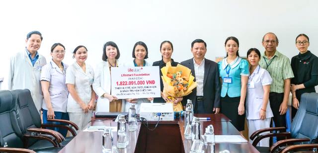 Tổ chức Lifestart Foundation tài trợ hơn 1,82 tỷ đồng cho Bệnh viện Phụ sản – Nhi Đà Nẵng