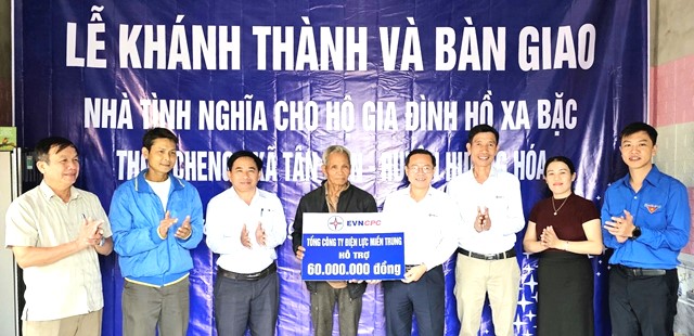 Khánh thành bàn giao nhà tình nghĩa cho các gia đình có hoàn cảnh khó khăn tại Huyện Hướng Hoá, tỉnh Quảng Trị