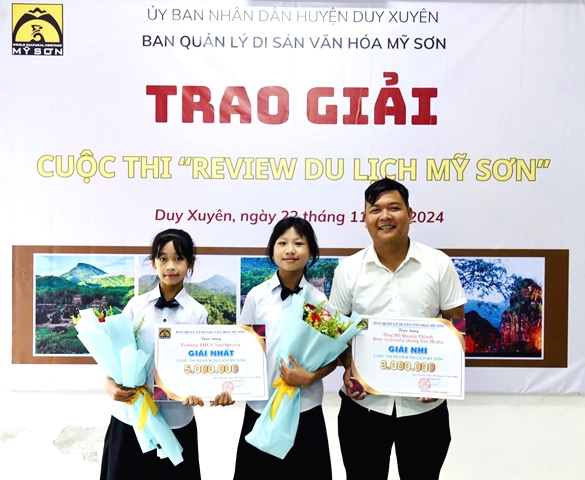 Cuộc thi “Review du lịch Mỹ Sơn” là sân chơi để khách thập phương và những người yêu quý Mỹ Sơn thể hiện tinh thần học hỏi, khả năng sáng tạo thông qua góc nhìn, sự cảm nhận, khám phá của riêng mình về hình ảnh du lịch Mỹ Sơn; góp phần quảng bá và truyền thông rộng rãi thương hiệu du lịch Mỹ Sơn đến với khách thập phương trong và ngoài nước. Ảnh: Bình Minh