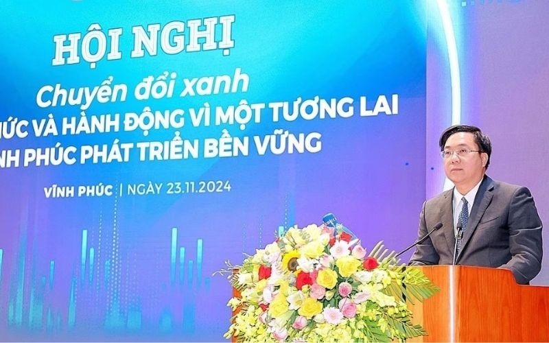 Chủ tịch UBND tỉnh Vĩnh Phúc Trần Duy Đông phát biểu tại Hội nghị.