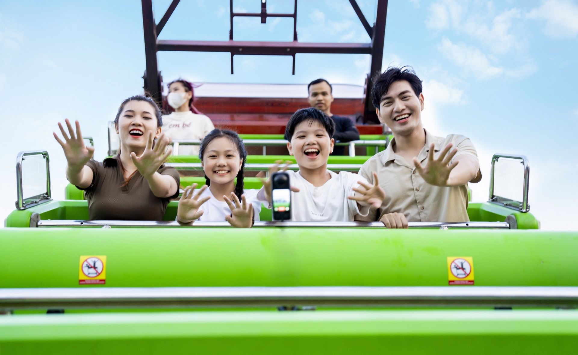 Tư vấn lịch trình ăn chơi Quảng Ninh 3 ngày 2 đêm giá chưa đến 3 triệu đồng