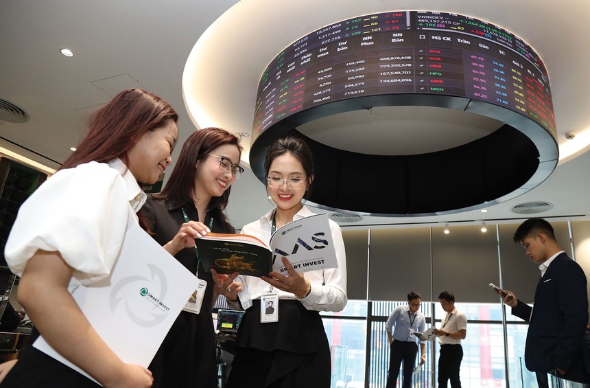 Chứng khoán phiên sáng 29/11: Cổ phiếu bảo hiểm đồng loạt nổi sóng