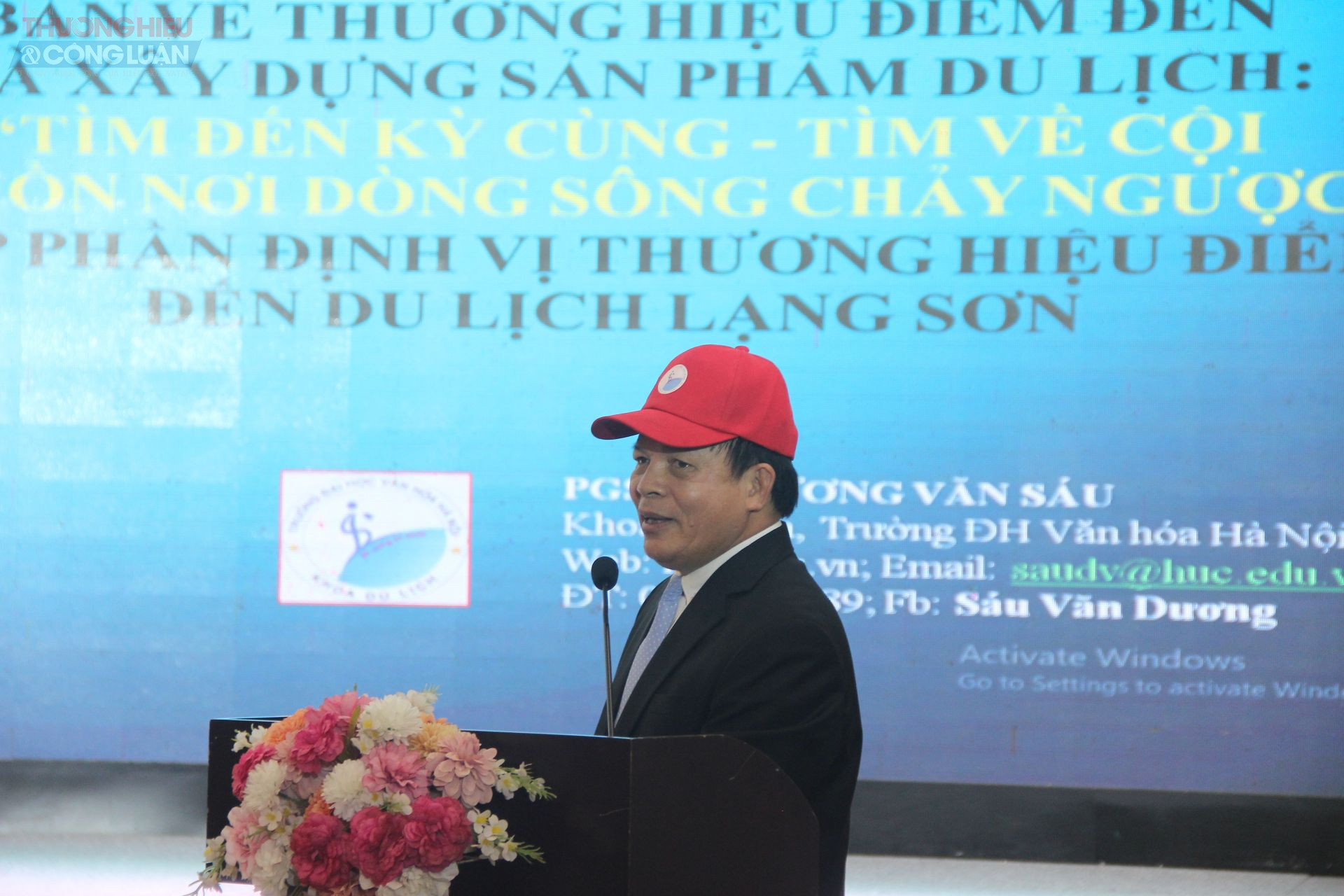 PGS.TS Dương Văn Sáu, Nguyên Trưởng Khoa Du lịch, Trường Đại học Văn hóa Hà Nội tham luận tại Hội thảo