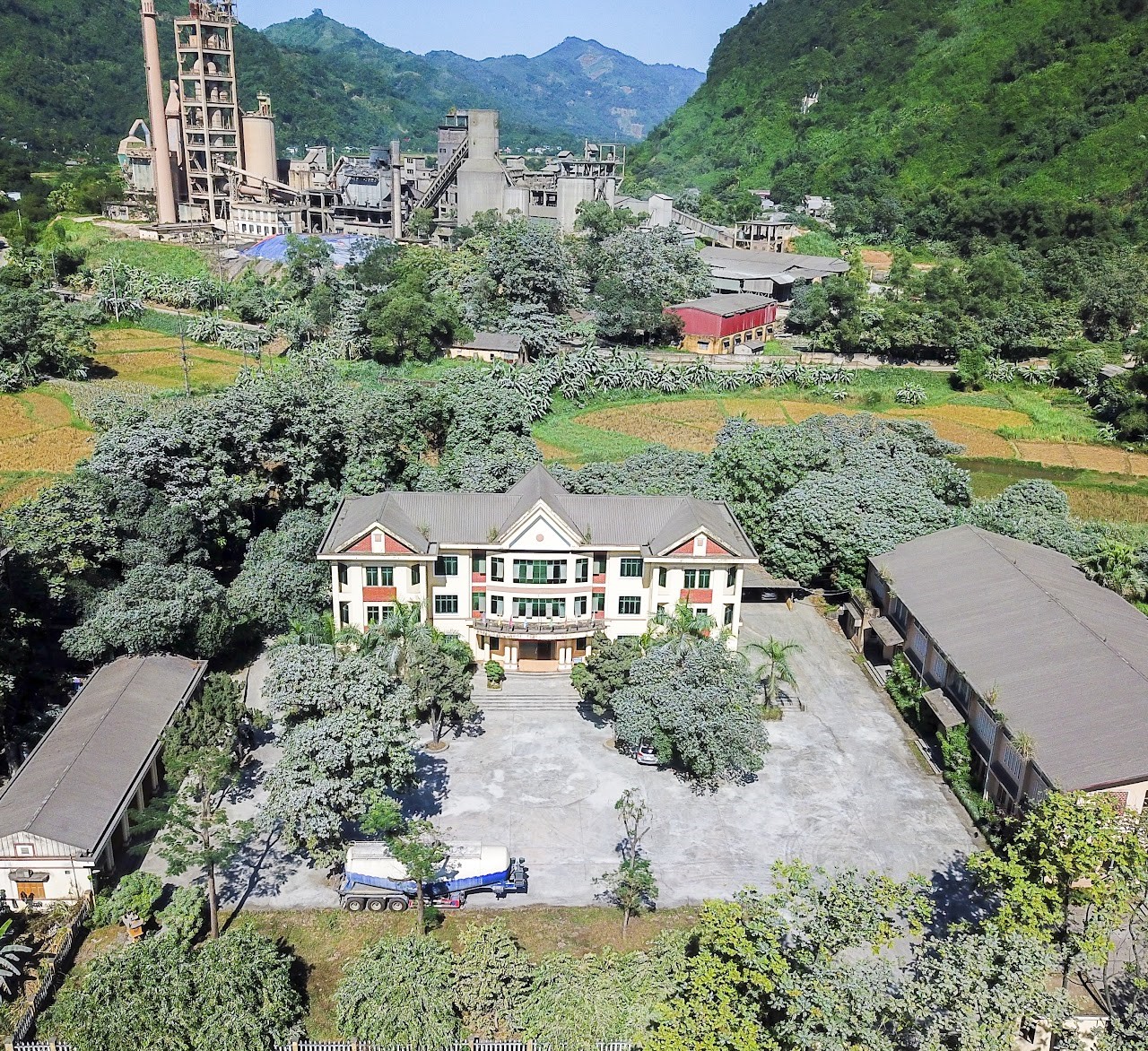 Công ty Cổ phần Xi măng Tuyên Quang bị cưỡng chế, ngừng sử dụng hóa đơn do nợ thuế