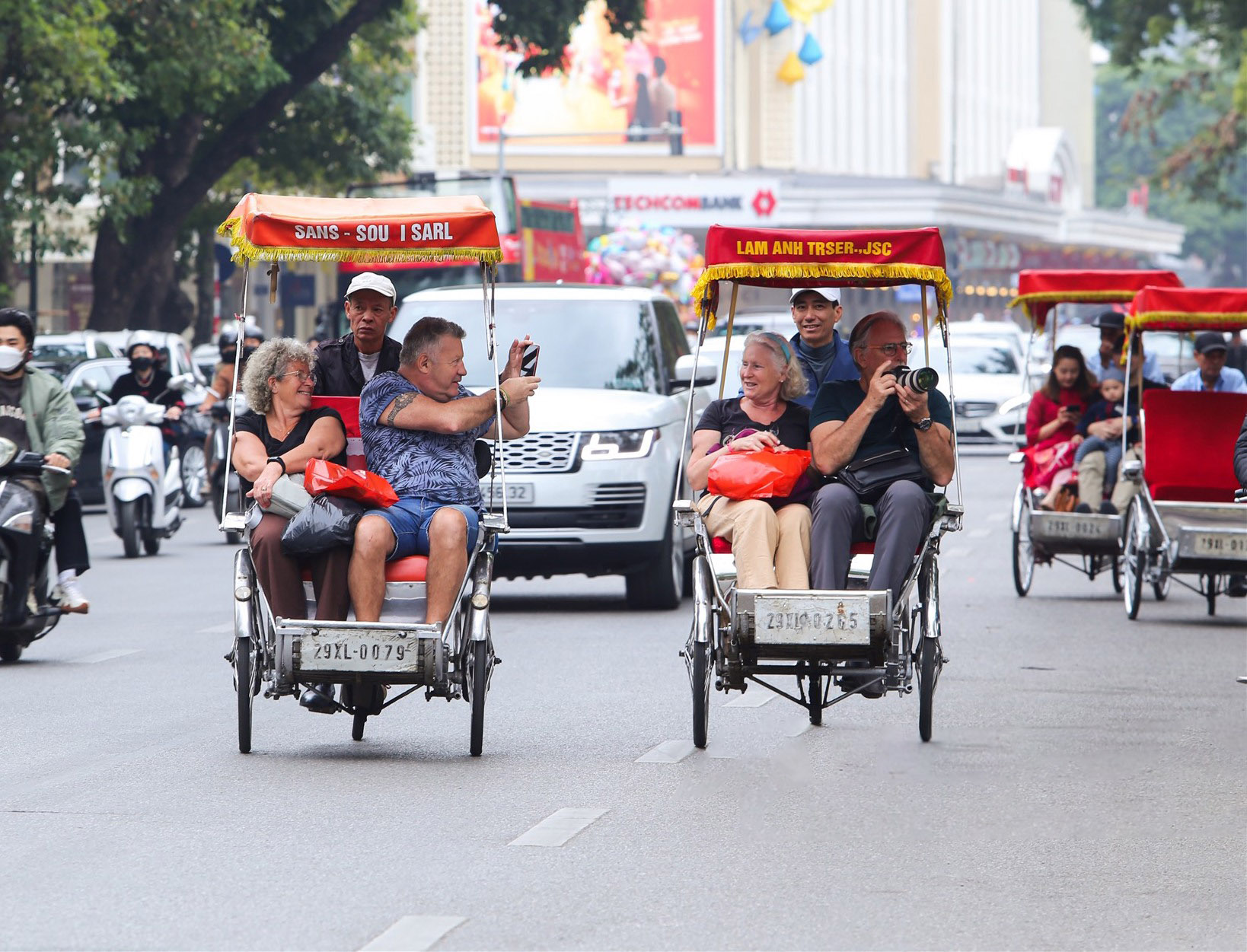 Tháng 11/2024, tổng khách du lịch đến Hà Nội đạt 2,18 triệu lượt khách, tăng 16,0% so với cùng kỳ năm 2023.