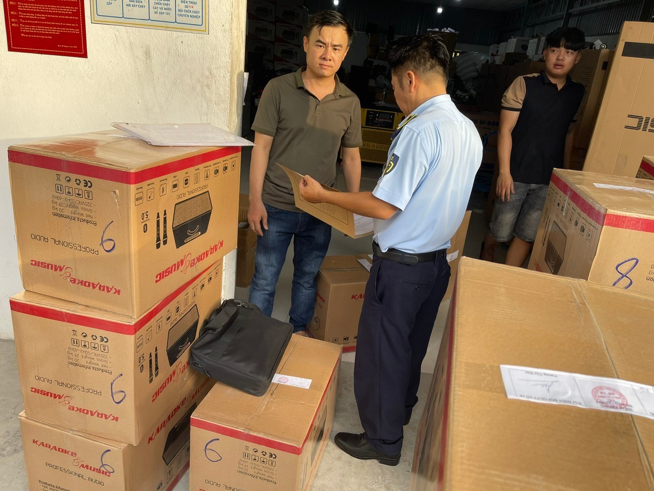TP. Hồ Chí Minh: Xử lý nhiều vụ vi phạm kinh doanh hàng hóa giả mạo nhãn hiệu