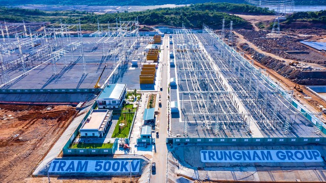 Dự án Trạm biến áp và đường dây 220/500kV kết hợp Nhà máy Điện mặt trời Trung Nam Thuận Nam 450MW.