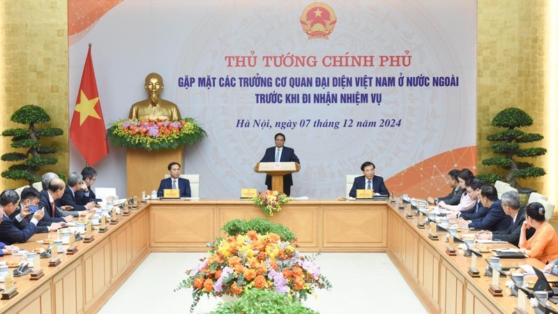 Thủ tướng Phạm Minh Chính gặp mặt các đại sứ, trưởng cơ quan đại diện Việt Nam ở nước ngoài