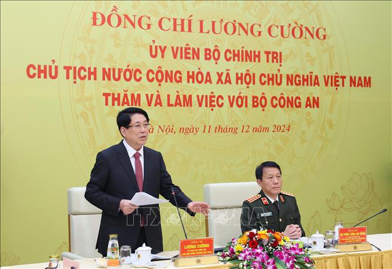 Chủ tịch nước Lương Cường biểu dương, ghi nhận, đánh giá cao, chúc mừng Bộ Công an từ đầu nhiệm kỳ đến nay đã rất chủ động, nắm chắc tình hình, đề cao trách nhiệm, hoàn thành tốt mọi nhiệm vụ... Ảnh: TTXVN