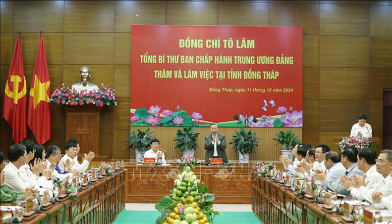 Tổng Bí thư Tô Lâm cùng Đoàn Công tác của Trung ương làm việc với Ban Thường vụ Tỉnh ủy Đồng Tháp - Ảnh: TTXVN