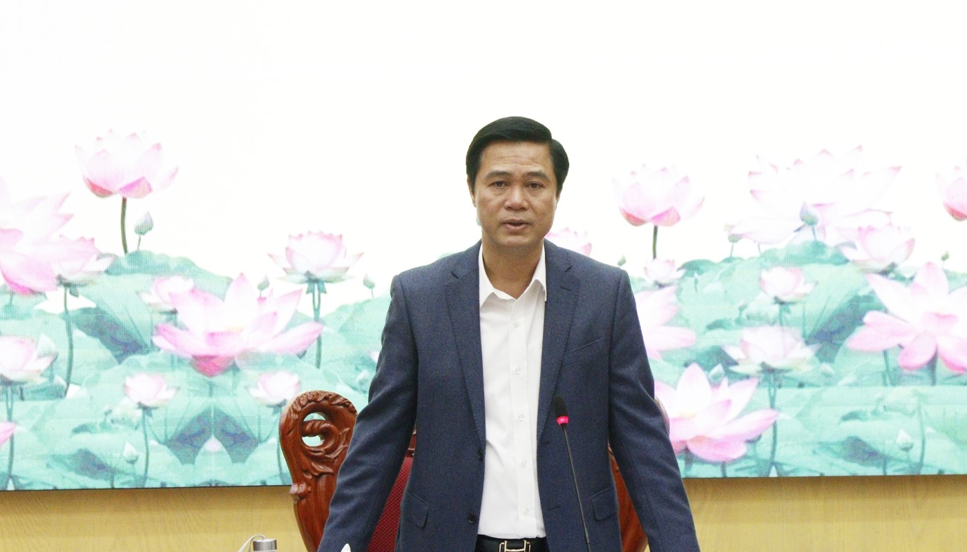 Phó Chủ tịch UBND tỉnh Lê Xuân Lợi phát biểu kết luận Hội nghị. Phó Chủ tịch UBND tỉnh Lê Xuân Lợi phát biểu kết luận Hội nghị.