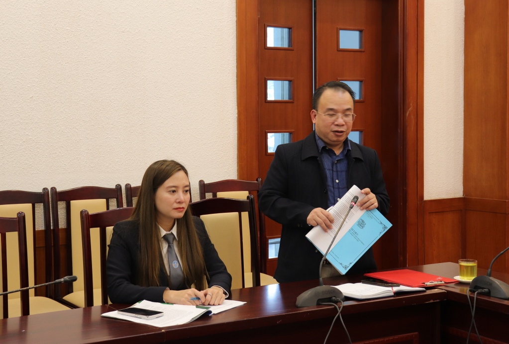 Đại diện đơn vị công chứng phát biểu tại hội nghị.