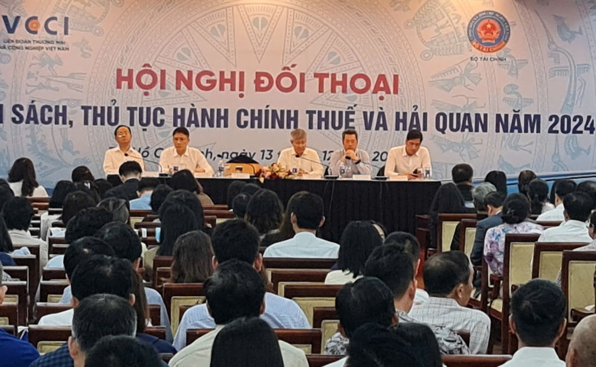 Đối thoại chính sách thuế - hải quan với doanh nghiệp tại TP. HCM năm 2024