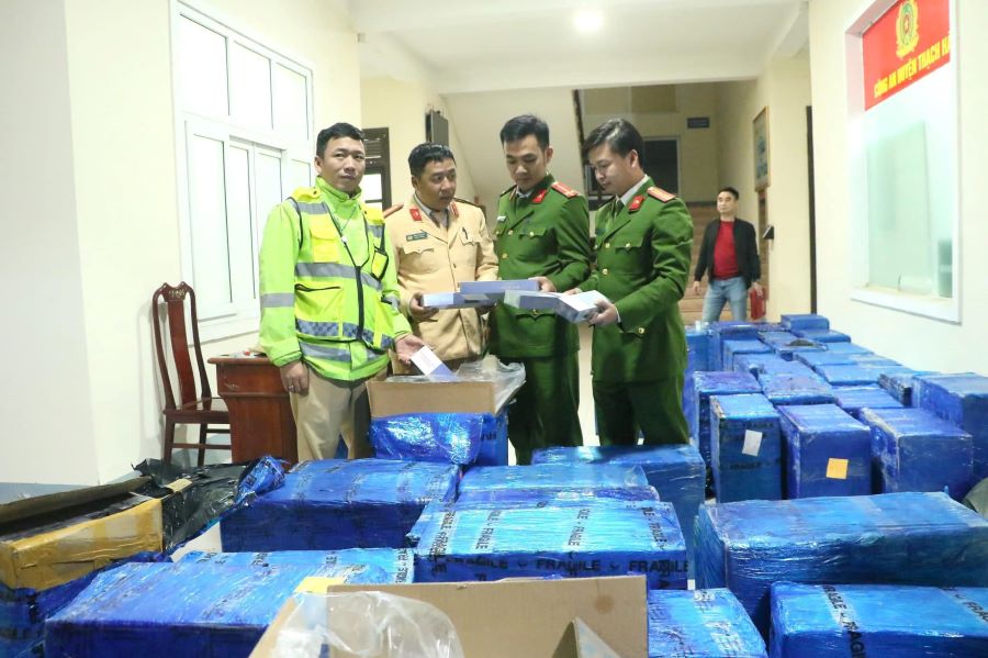 Bắt giữ gần 35.500 gói thuốc lá nhập lậu qua địa bàn Hà Tĩnh