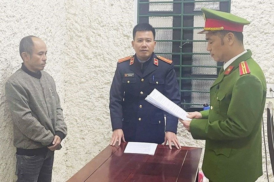 Mua pháo về bán kiếm lời 2 đối tượng bị khởi tố