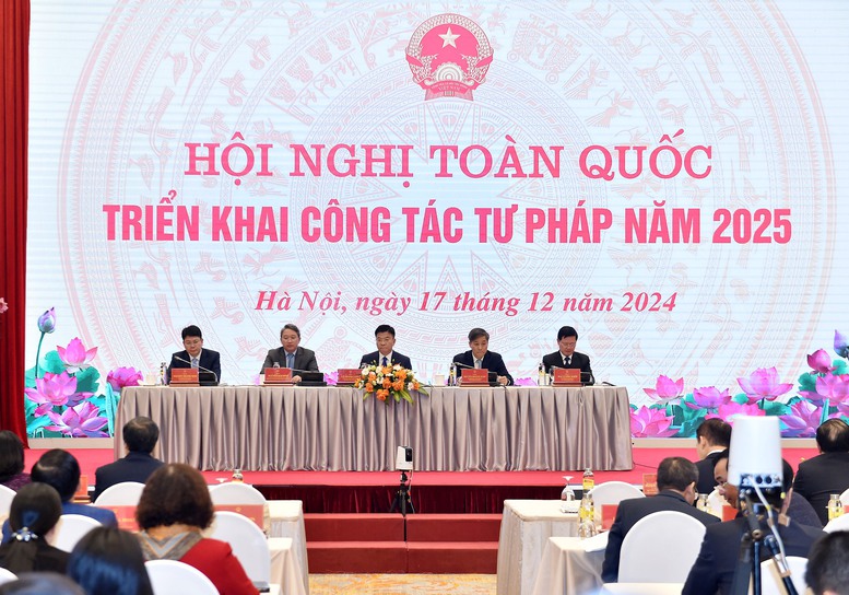 Phó Thủ tướng đề nghị Bộ Tư pháp làm tốt công tác xây dựng, trình Bộ Chính trị ban hành Chỉ thị về 