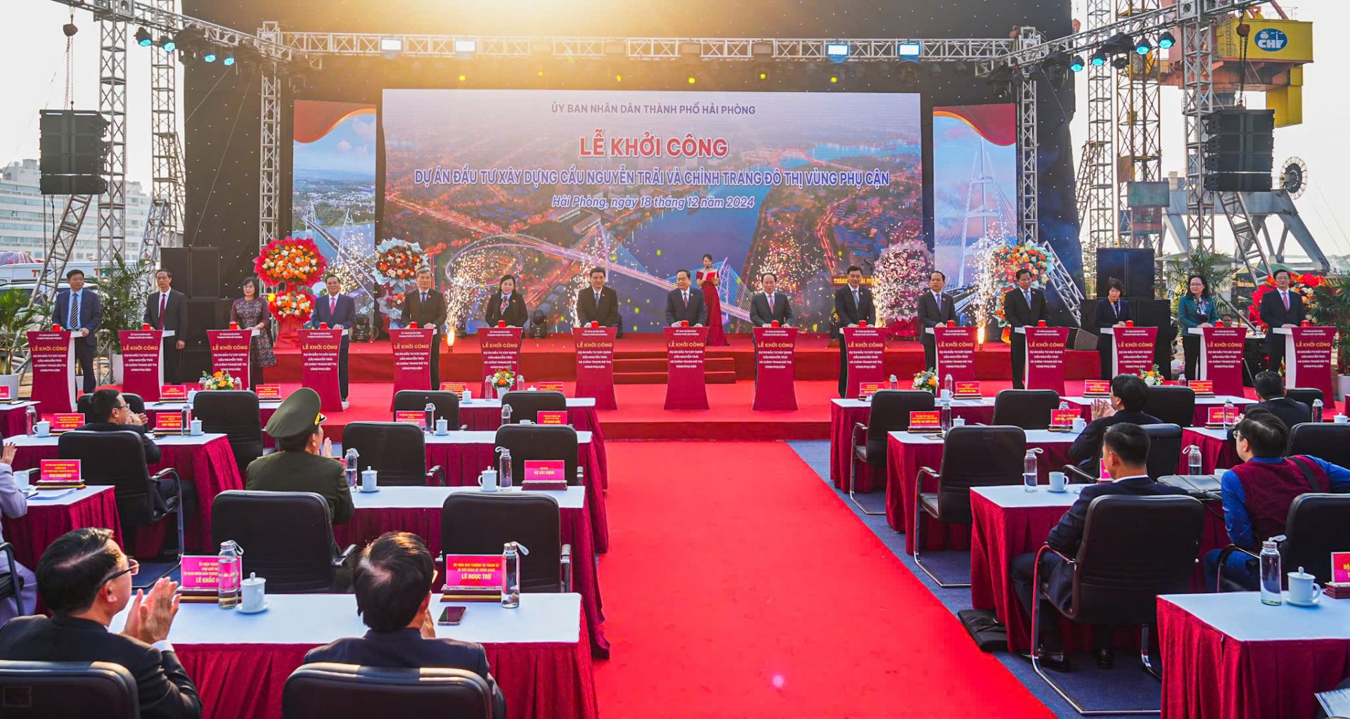 Khởi công dự án đầu tư xây dựng cầu Nguyễn Trãi và chỉnh trang đô thị vùng phụ cận