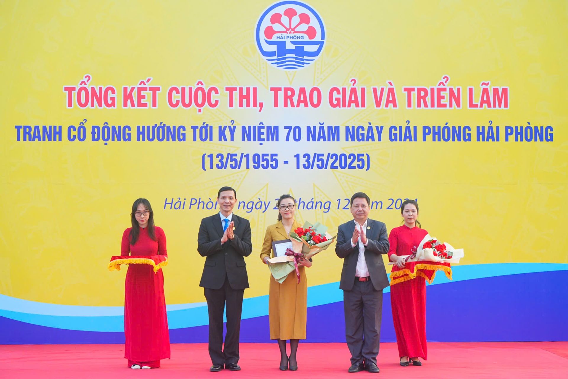 Tác giả đạt giải Nhì.