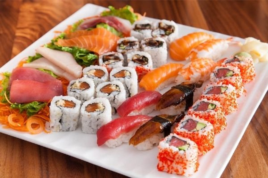 Sushi món ăn quen thuộc của Nhật Bản