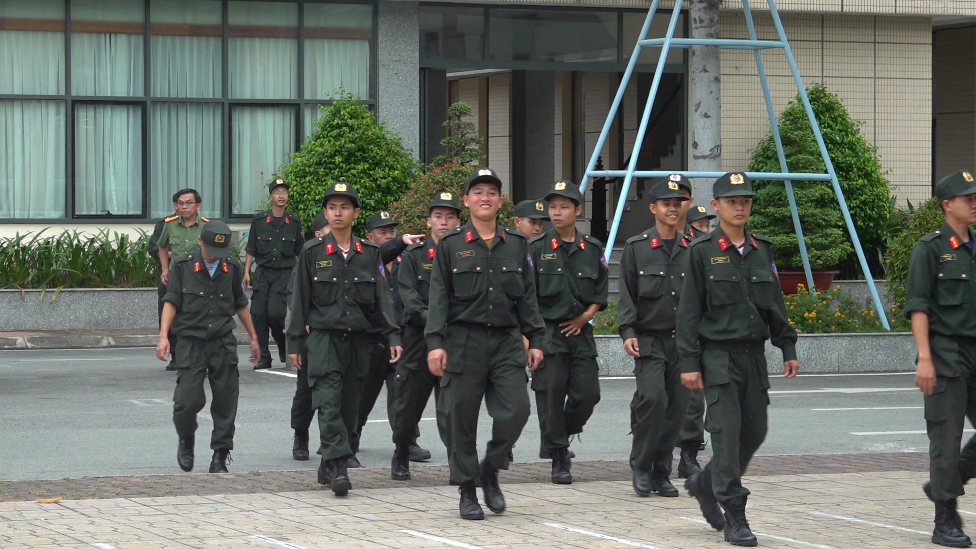 Lực lượng thuộc Bộ tư lệnh Cảnh sát cơ động được tăng cường đến Công an 16, quận huyện thuộc Công an TP. Hồ Chí Minh