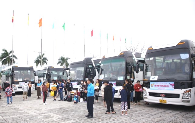 Đà Nẵng: Hơn 20.000 người lao động được hỗ trợ quà, vé tàu xe dịp Tết Ất Tỵ 2025