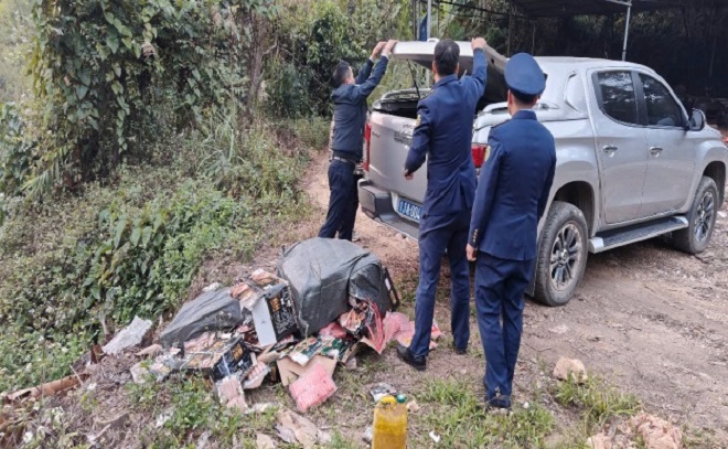 Thu giữ gần 250 kg xúc xích nhập lậu tại Cao Bằng