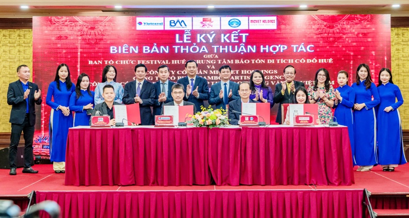 Ký ghi nhớ hợp tác Năm Du lịch Quốc gia Huế 2025 và Festival Huế