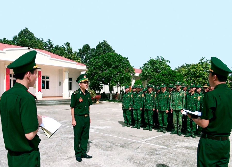 Đoàn kiểm tra công tác SSCĐ tại đồn Biên phòng Thạnh Trị Đoàn kiểm tra công tác SSCĐ tại đồn Biên phòng Thạnh Trị