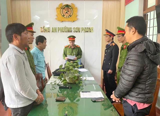 Bắt giam Trưởng phòng Quản lý đô thị thành phố Hội An