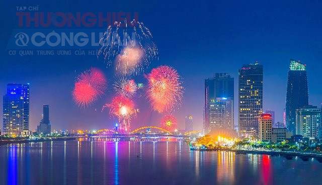 , DIFF 2025 sẽ là mùa pháo hoa dài nhất, lớn nhất trong lịch sử lễ hội pháo hoa quốc tế Đà Nẵng, với 6 đêm pháo hoa và sự tham dự của 10 đội thi . Ảnh: Huỳnh Sơn