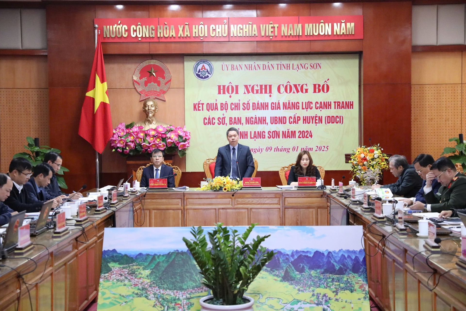 Quang cảnh hội nghị