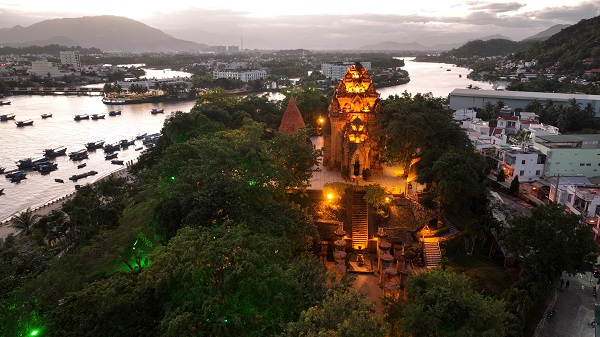 Tháp Bà Ponagar Nha Trang