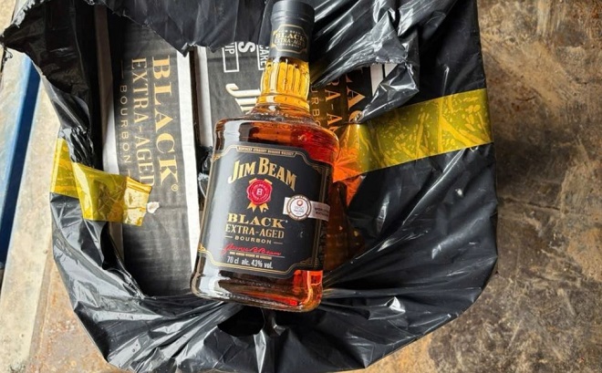 Đà Nẵng: Thu giữ gần 6.000 chai rượu ngoại không rõ nguồn gốc xuất xứ