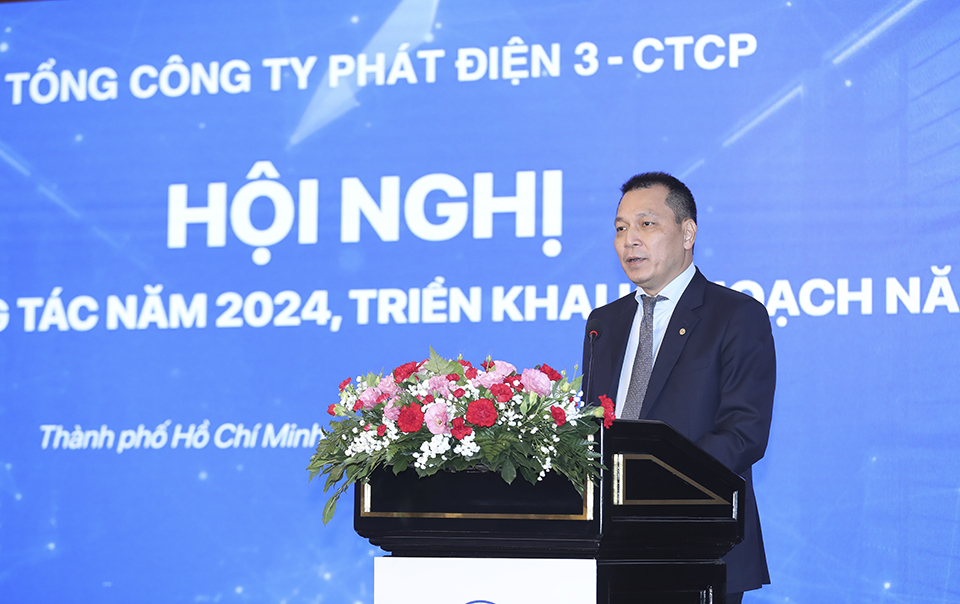 Ông Đặng Hoàng An - Bí thư Đảng ủy, Chủ tịch HĐTV EVN phát biểu chỉ đạo tại hội nghị Ông Đặng Hoàng An - Bí thư Đảng ủy, Chủ tịch HĐTV EVN phát biểu chỉ đạo tại hội nghị