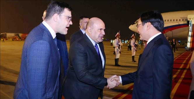 Thủ tướng Nga Mikhail Mishustin tới Hà Nội, bắt đầu thăm chính thức Việt Nam
