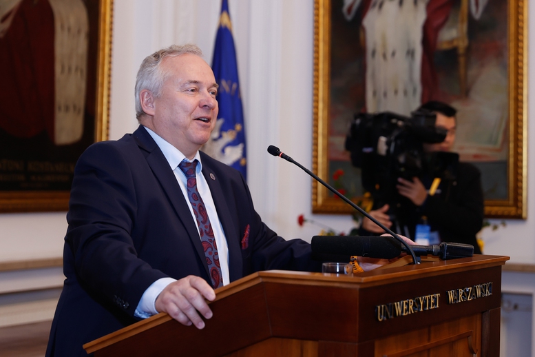 Lãnh đạo Đại học Tổng hợp Warsaw phát biểu - Ảnh: VGP/Nhật Bắc Lãnh đạo Đại học Tổng hợp Warsaw phát biểu - Ảnh: VGP/Nhật Bắc