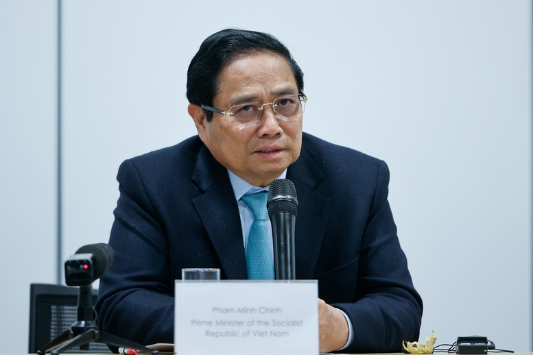 Thủ tướng đề xuất một số hướng hợp tác cụ thể của NASK với phía Việt Nam như hợp tác với các tập đoàn công nghệ thông tin hàng đầu của Việt Nam trong chia sẻ kinh nghiệm, chuyển giao công nghệ và hợp tác thương mại - Ảnh: VGP/Nhật Bắc