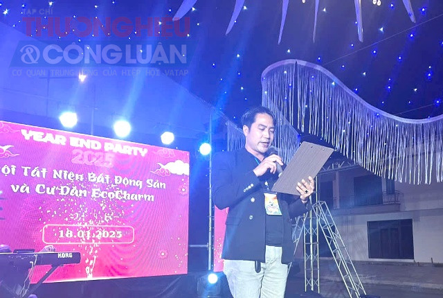 Ông Lê Ngọc Hùng thay mặt Hội bất động sản Eco Charm phát biểu Ông Lê Ngọc Hùng thay mặt Hội bất động sản Eco Charm phát biểu