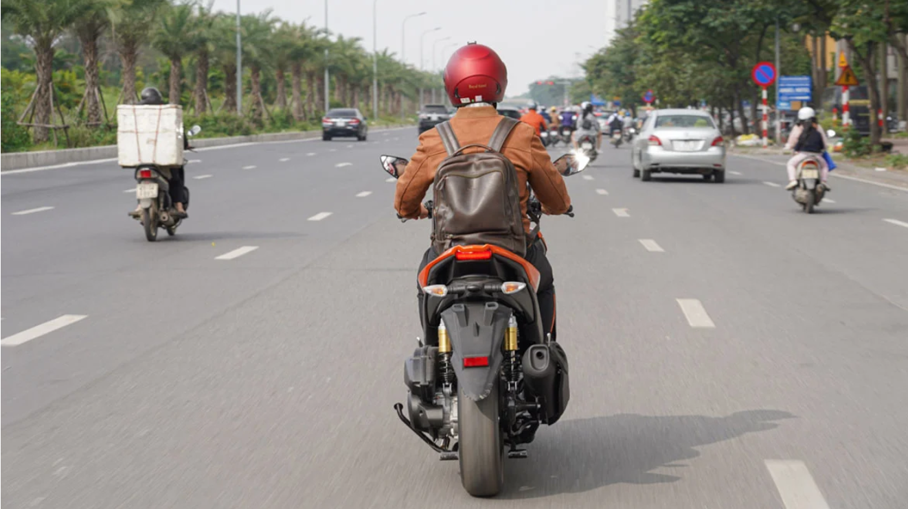 Mức phạt đối với việc đi xe máy không có biển số là bao nhiêu?