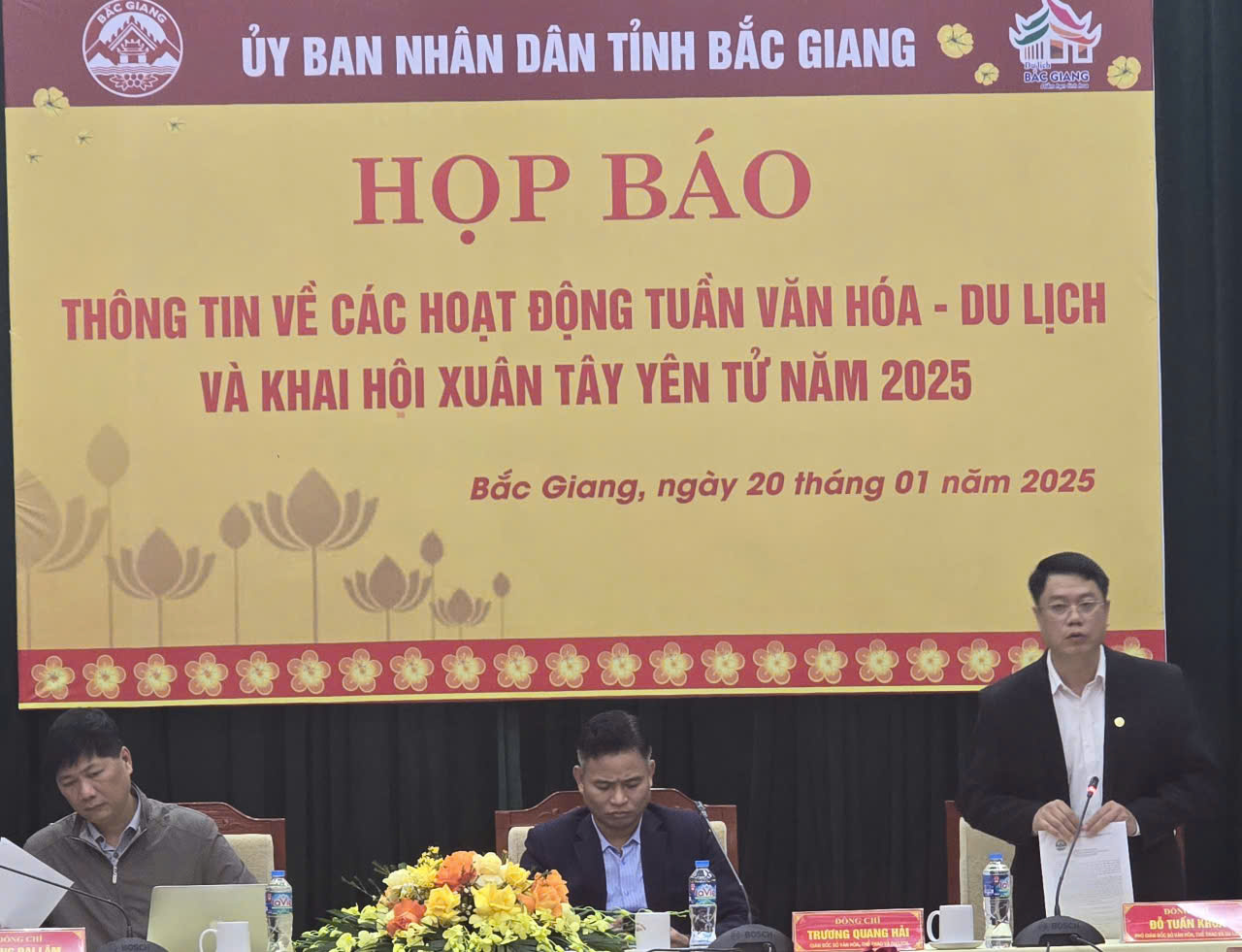 Ông Đỗ Tuấn Khoa Phó Giám đốc sở Văn hóa Thể thao và Du lịch phát biểu tại buổi họp báo.7